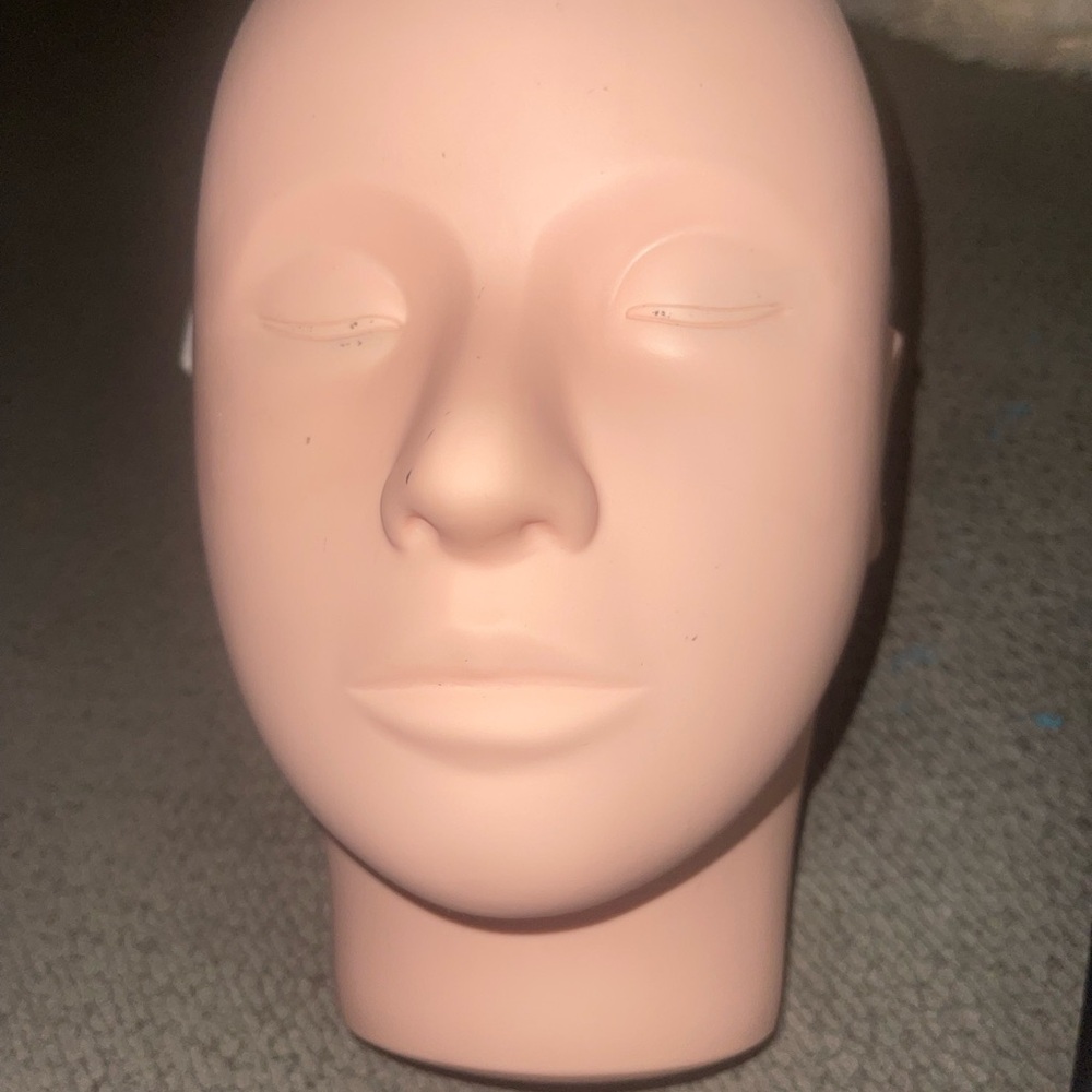 Practice Makeup Mannequin Head - Soft Pink bundle plus the magnifying glasses